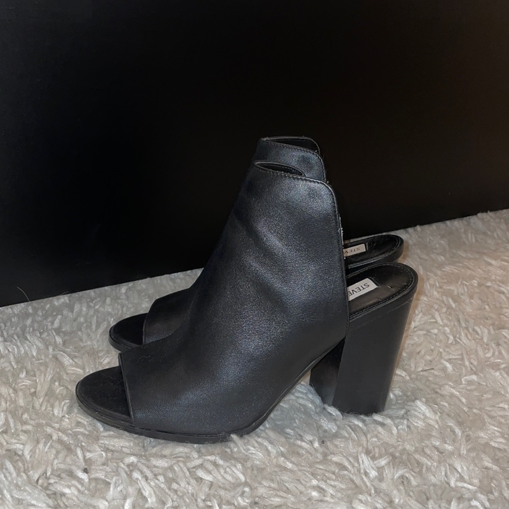Black Steve Madden heels